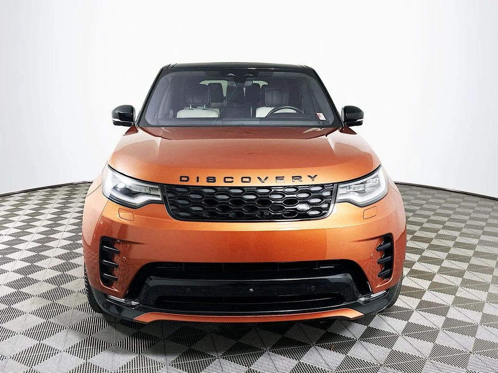 Used 2022 Namib Orange Premium Metallic Land Rover HSE R-Dynamic image 2