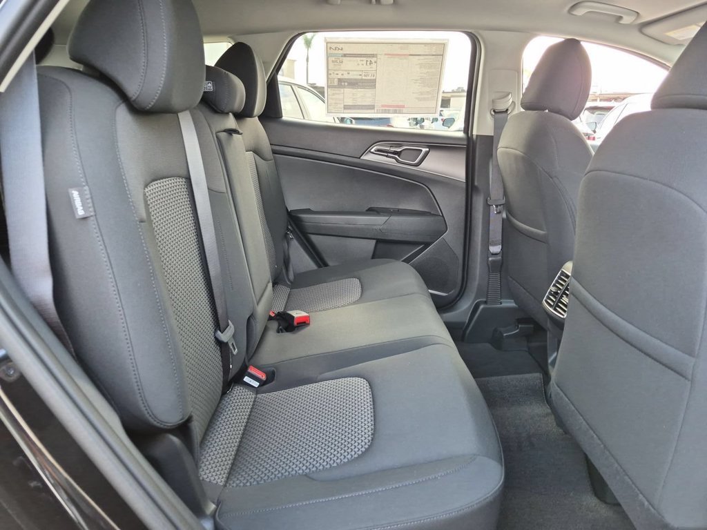 New 2027 Fusion Black Kia LX image 27