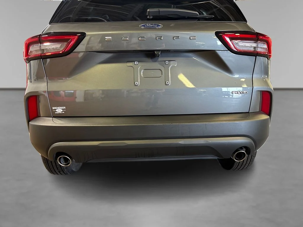 Certified Used 2025 Gray Metallic Ford ST-Line image 17