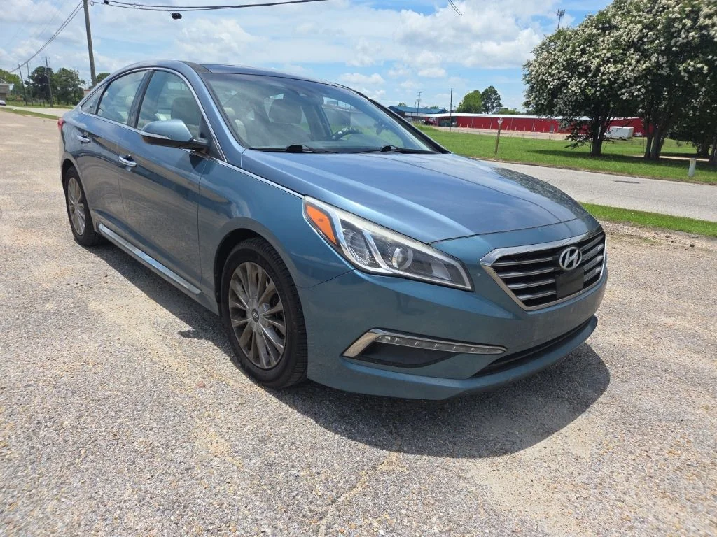 Used 2015 Blue Hyundai Limited image 1