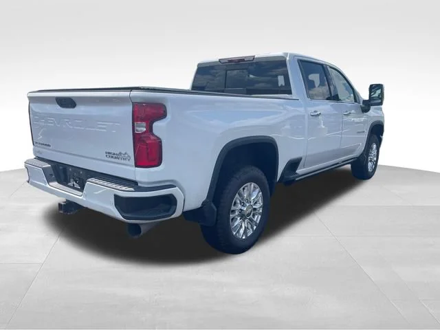 Used 2021 IRIDESCENT PEARL TRICOAT Chevrolet High Country image 4