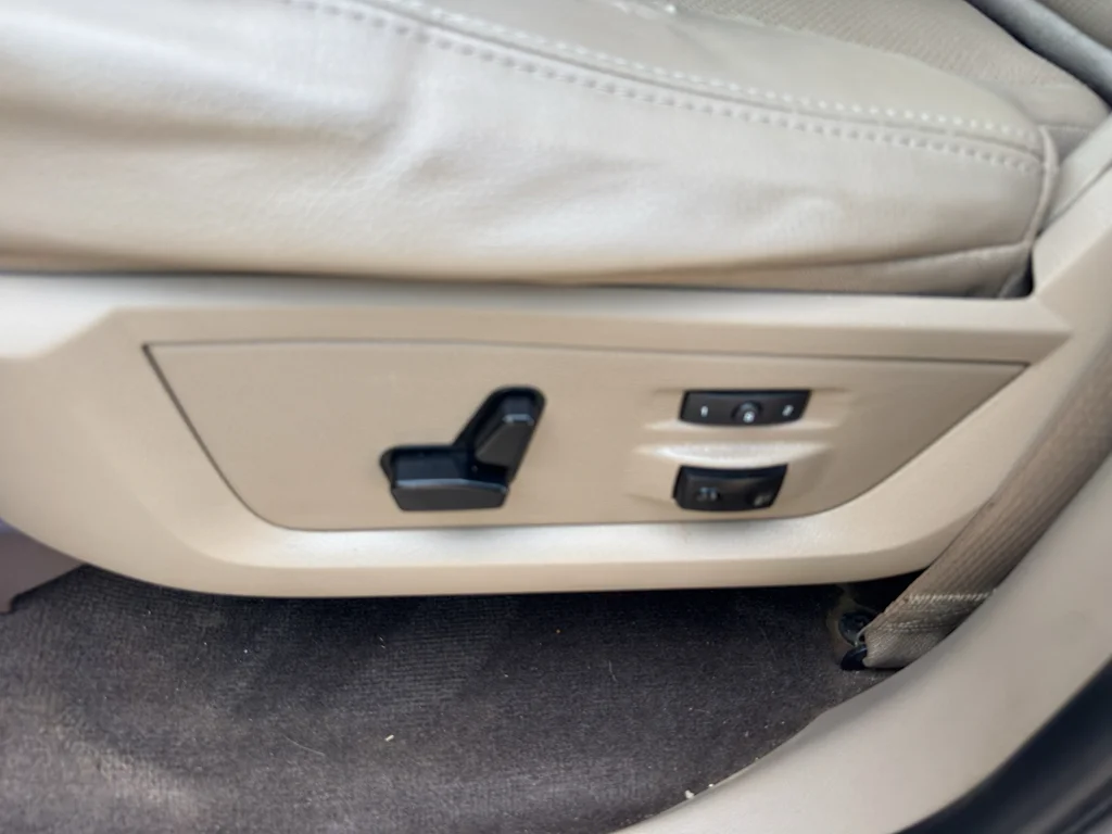 Used 2012 Black Clearcoat Ram Laramie image 26