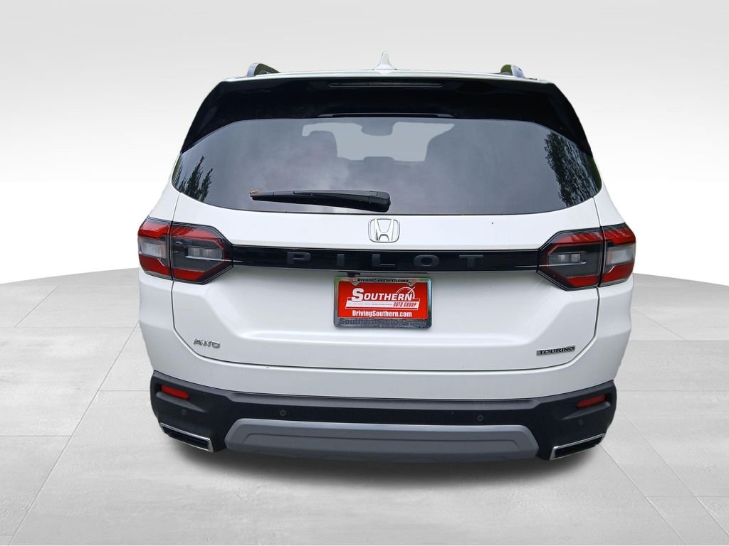Used 2025 White Honda Touring image 9