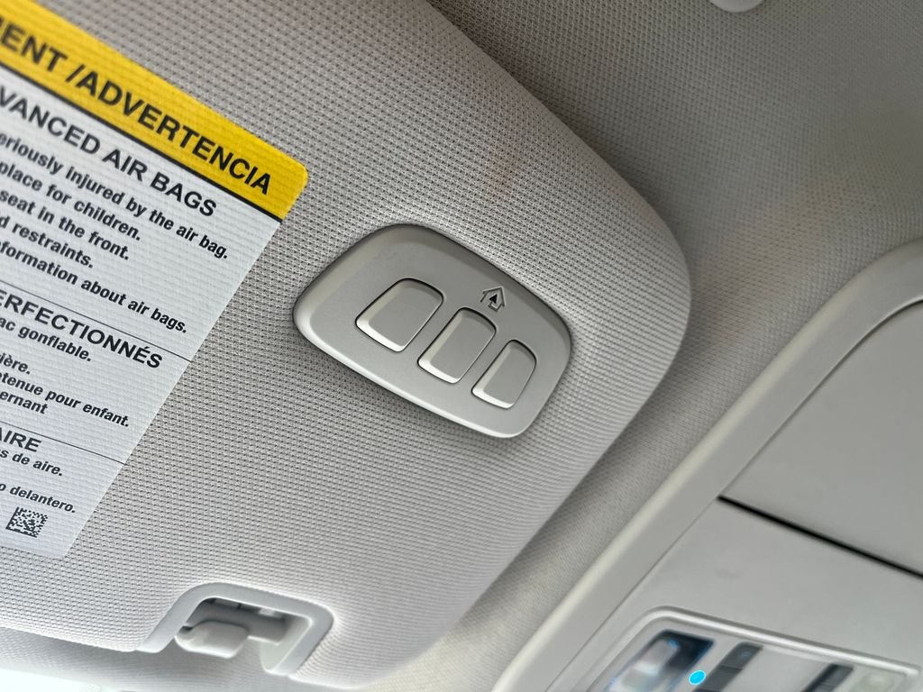 Used 2025 White Metallic Ford Active image 22