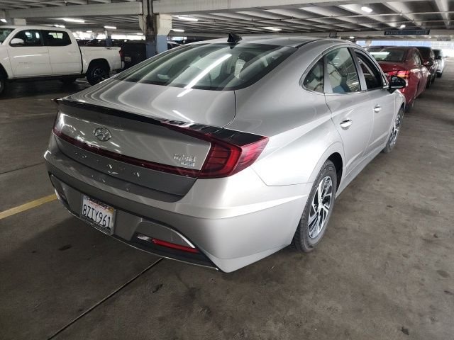 Used 2021 Silver Hyundai Blue image 3