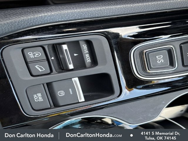 Used 2025 Platinum White Pearl Honda Touring image 27