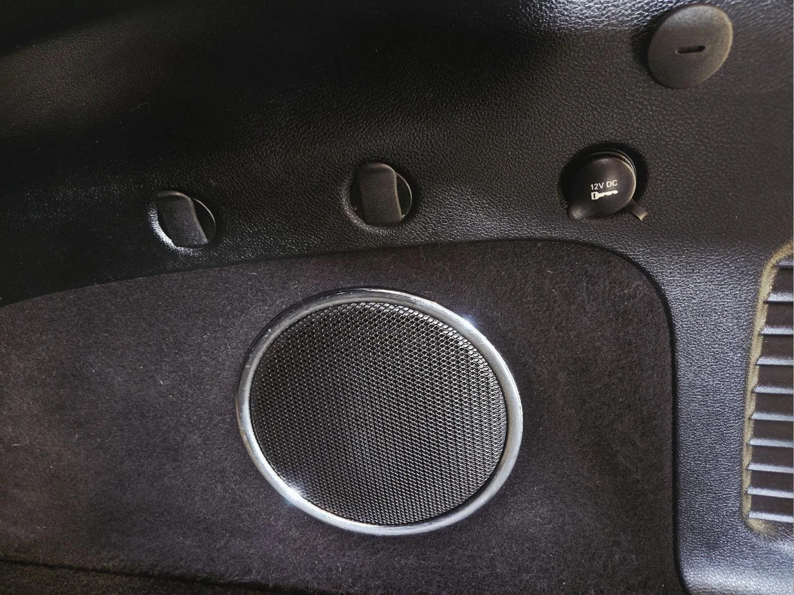 Used 2019 Diamond Black Crystal Pearlcoat Jeep Overland image 62