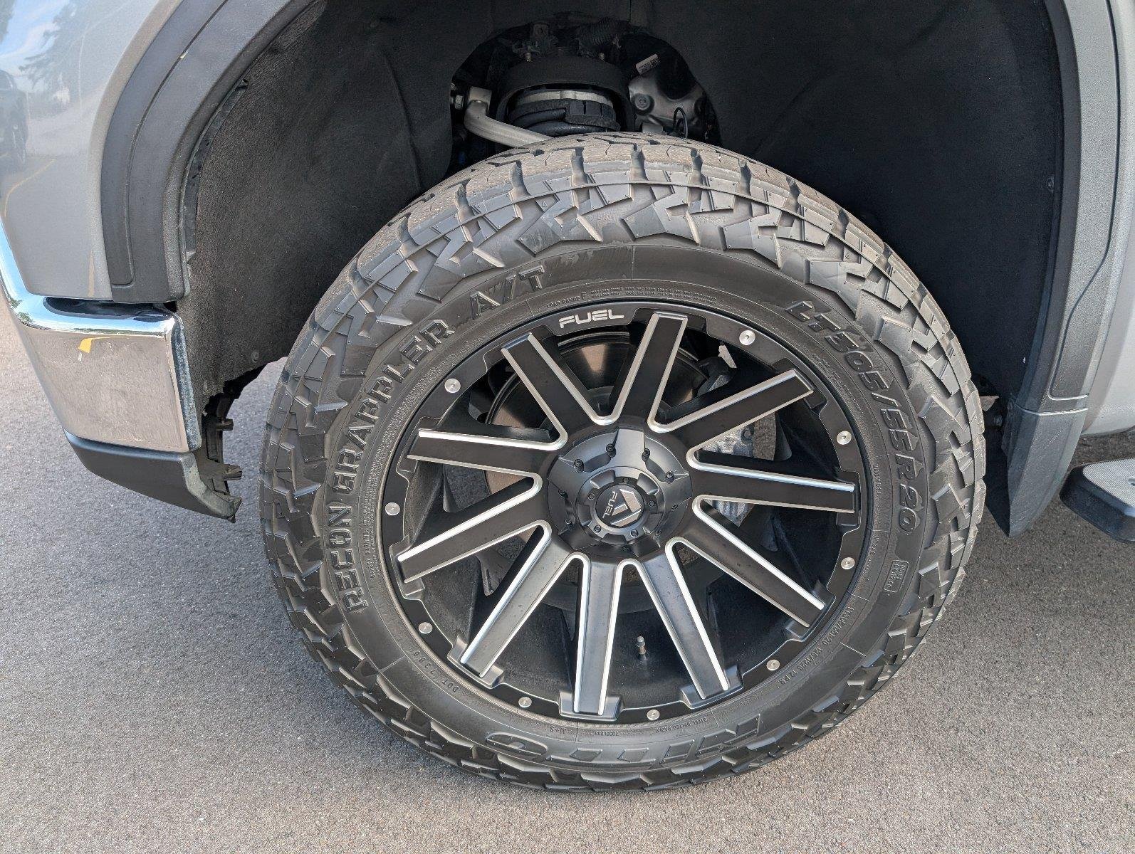 Used 2023 STERLING METALLIC GMC SLT image 11