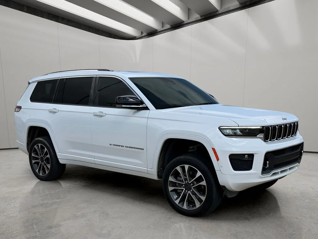 Used 2023 Bright White Clearcoat Jeep Overland image 8