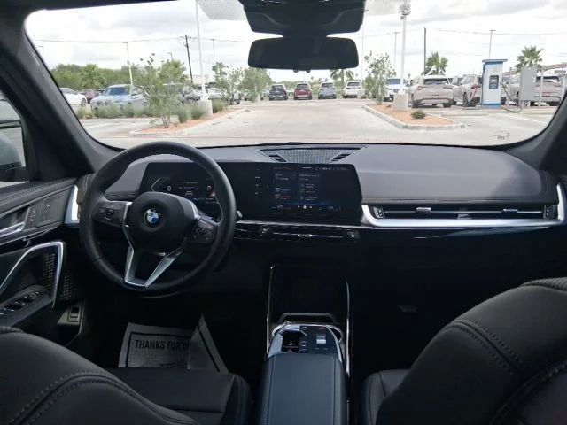 Used 2024  BMW xDrive28i image 10