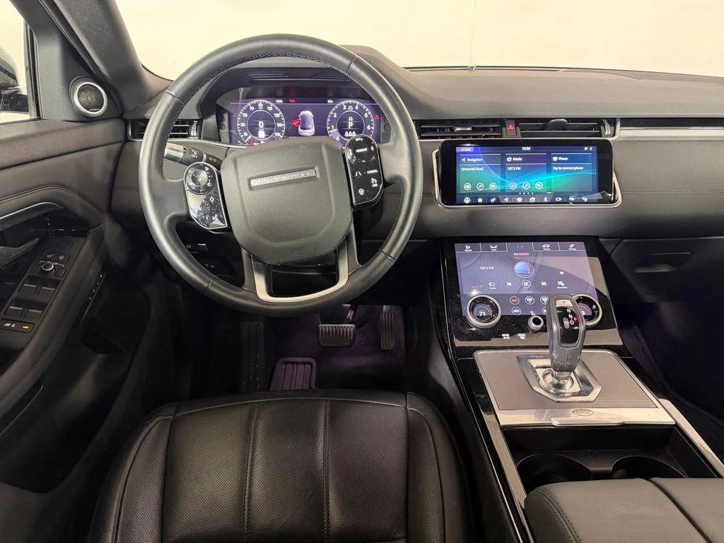 Used 2020 Santorini Black Metallic Land Rover SE image 6