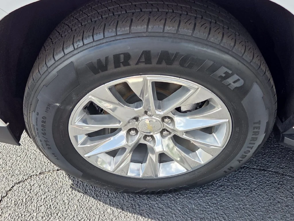 Used 2022 Summit White Chevrolet Premier image 19