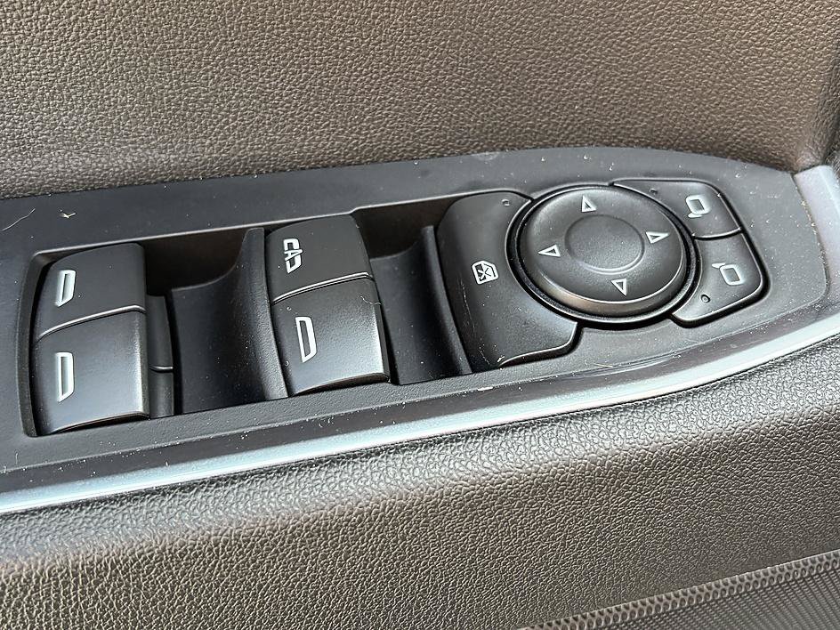 Used 2025 Sterling Gray Metallic Chevrolet LT image 16