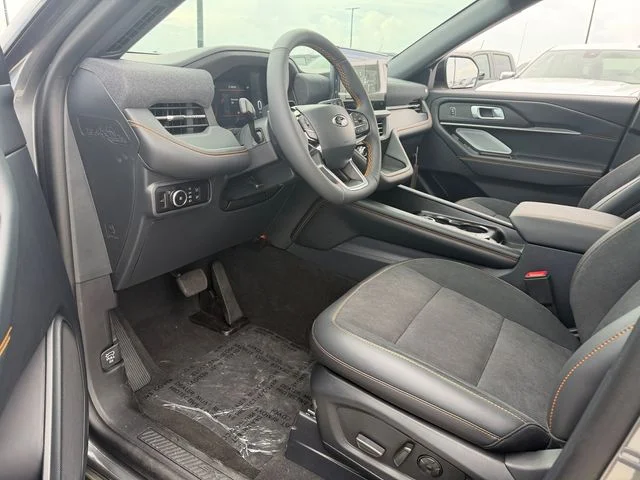 New 2026 Carbonized Gray Metallic Ford Tremor® image 6