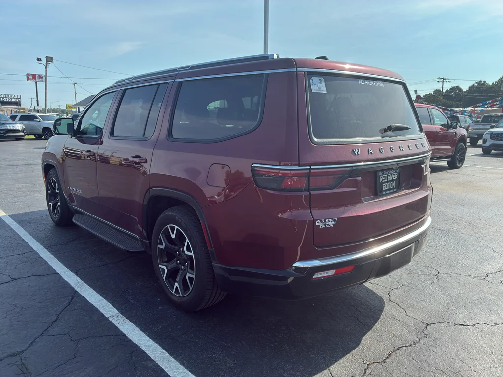 Used 2025 Velvet Red Pearlcoat Jeep Series III image 7