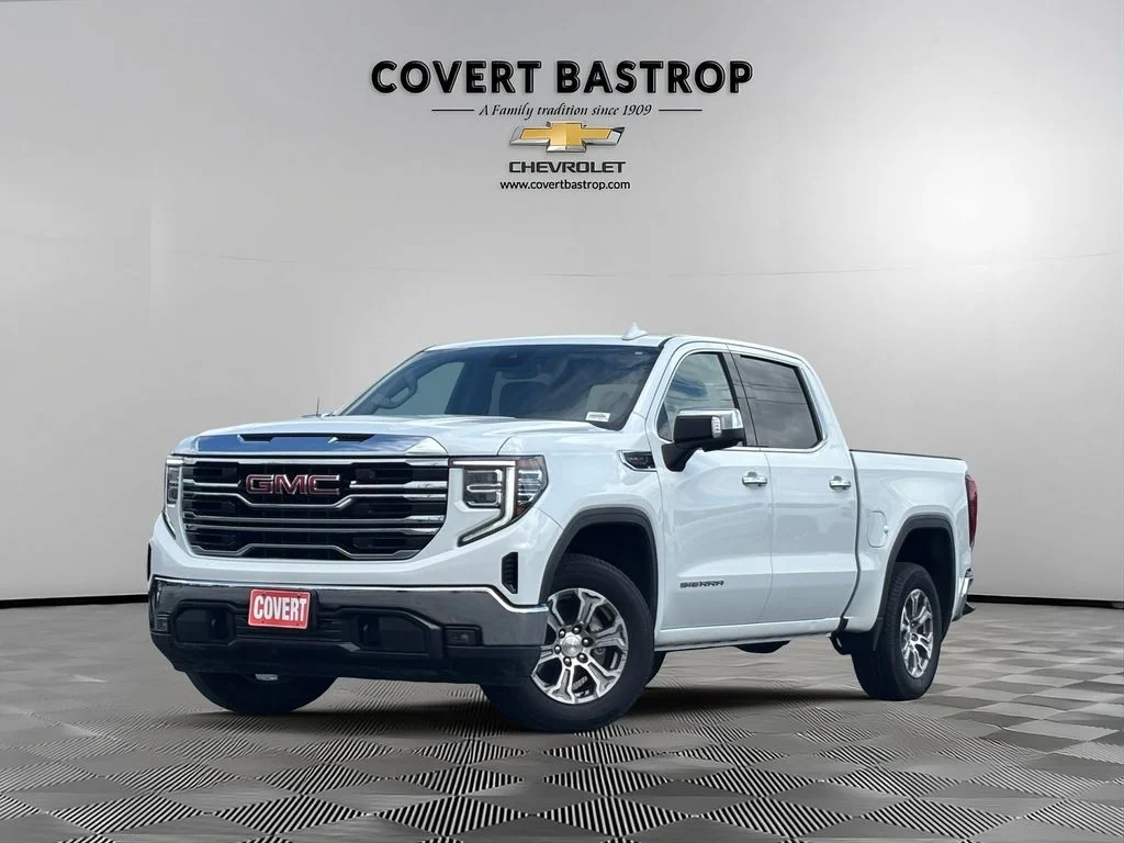Used 2025 White GMC SLT image 1
