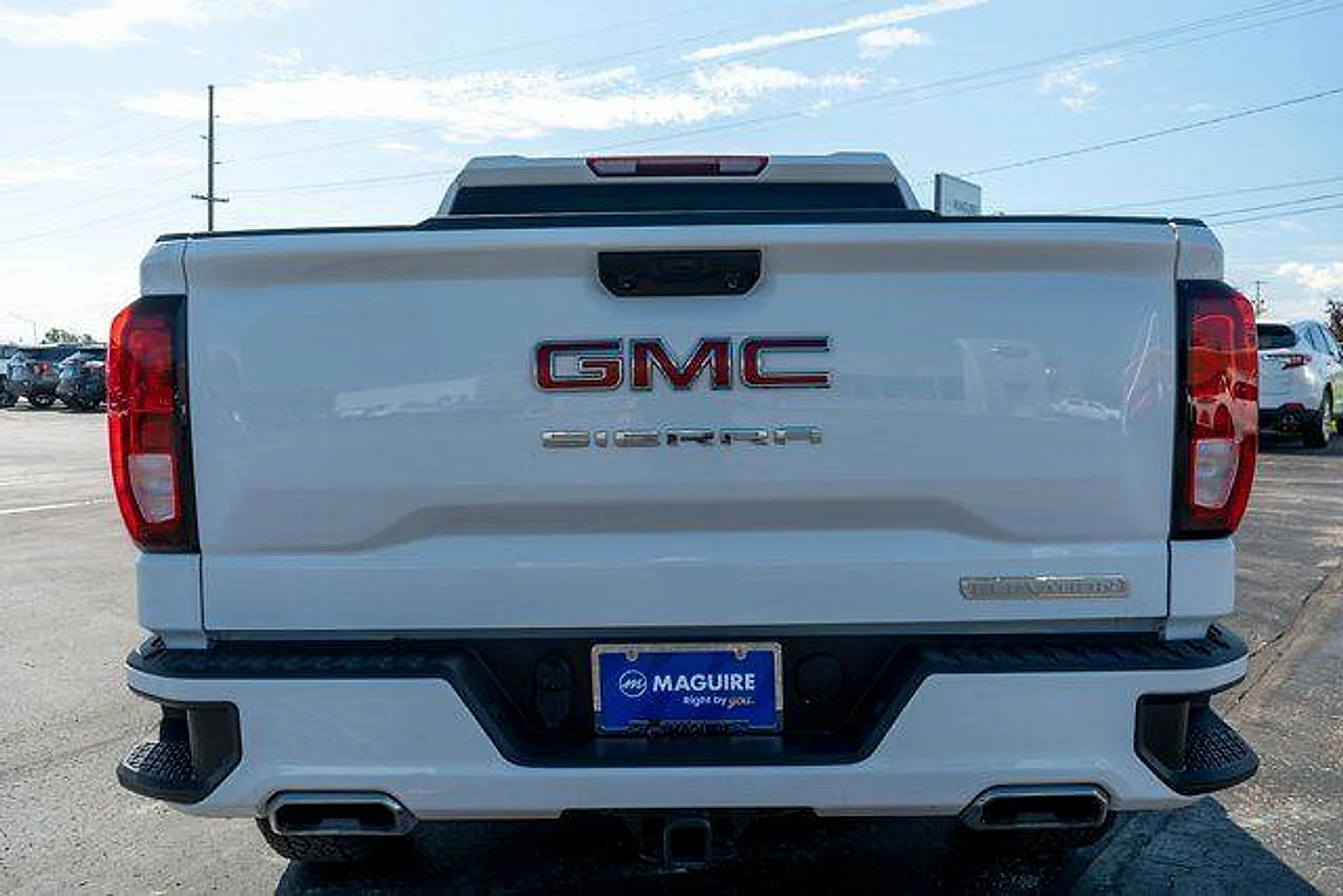 Used 2025 Summit White GMC Elevation image 7