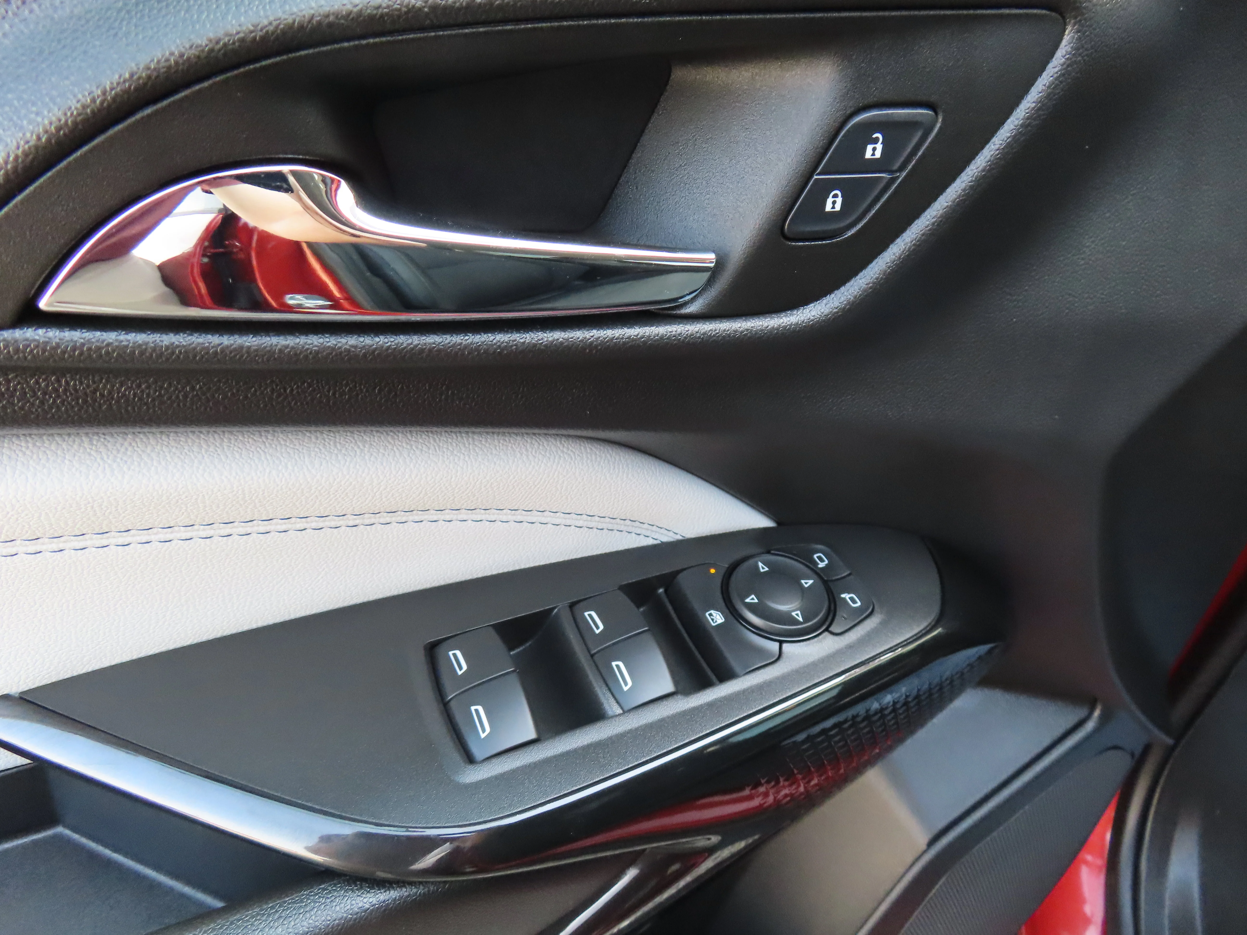 2024 Chevrolet Trax LT - Photo 12