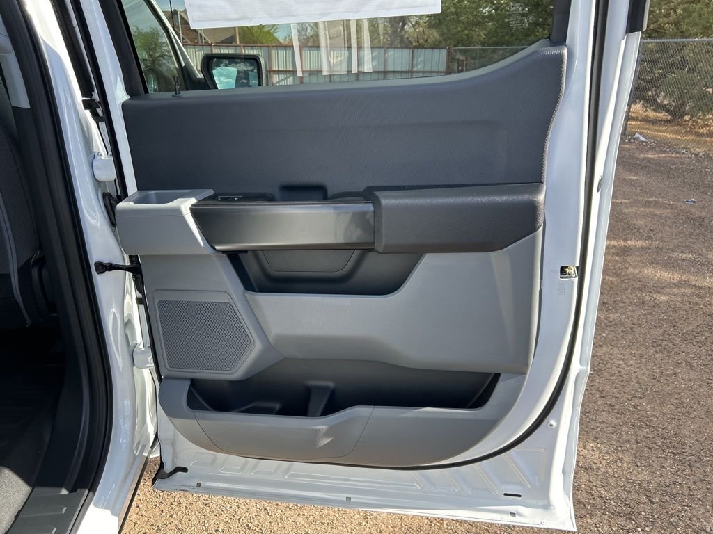 New 2026 Oxford White Ford XL image 41
