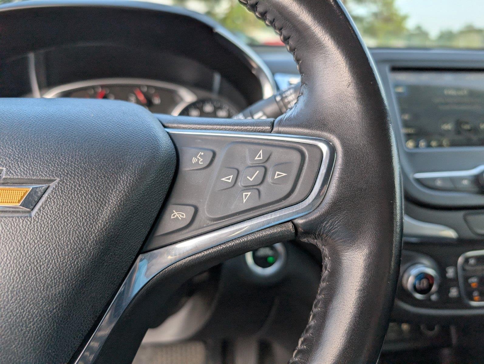 Used 2019 MOSAIC BLACK METALLIC Chevrolet LT image 26