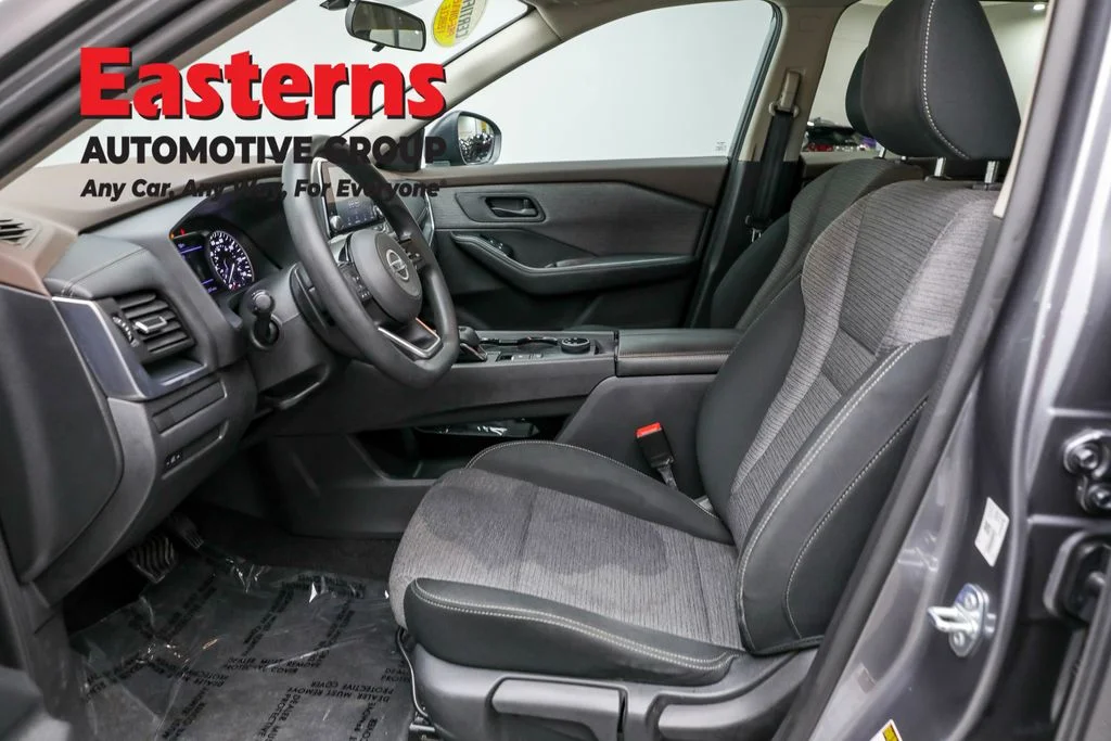 Used 2021 Gray Nissan S image 14