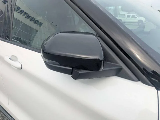 New 2026 Star White Metallic Tri-Coat Ford Platinum™ image 46