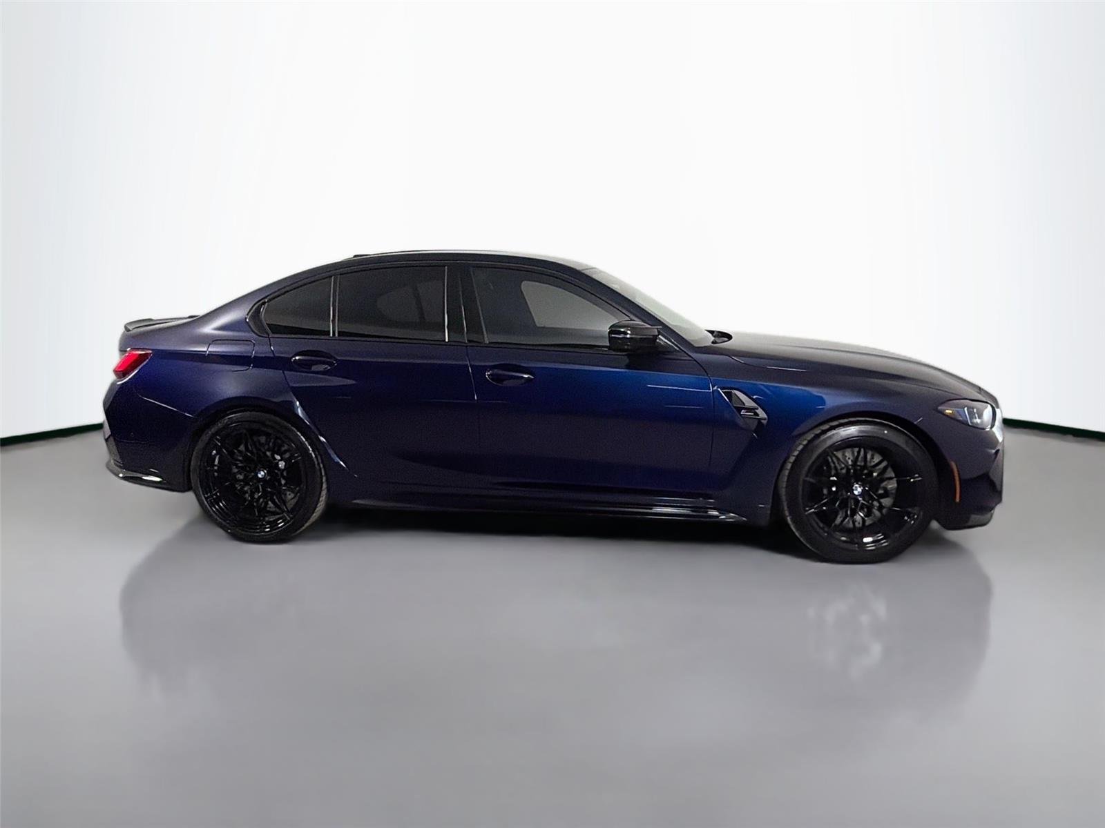 New 2026 Tanzanite Blue II Metallic BMW Competition image 5