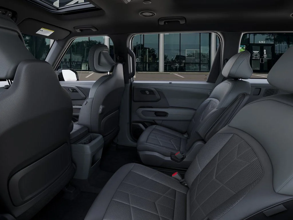 New 2027 Glacial White Pearl Kia X-LINE SX image 19