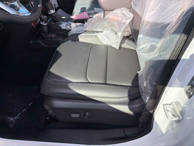 New 2027 Bright White Clear-Coat Paint Jeep Sport S image 8