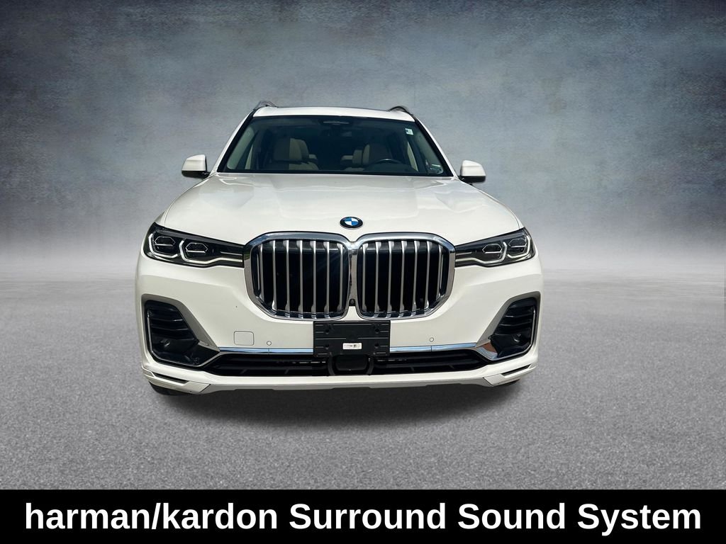 Used 2021 White BMW xDrive40i image 11