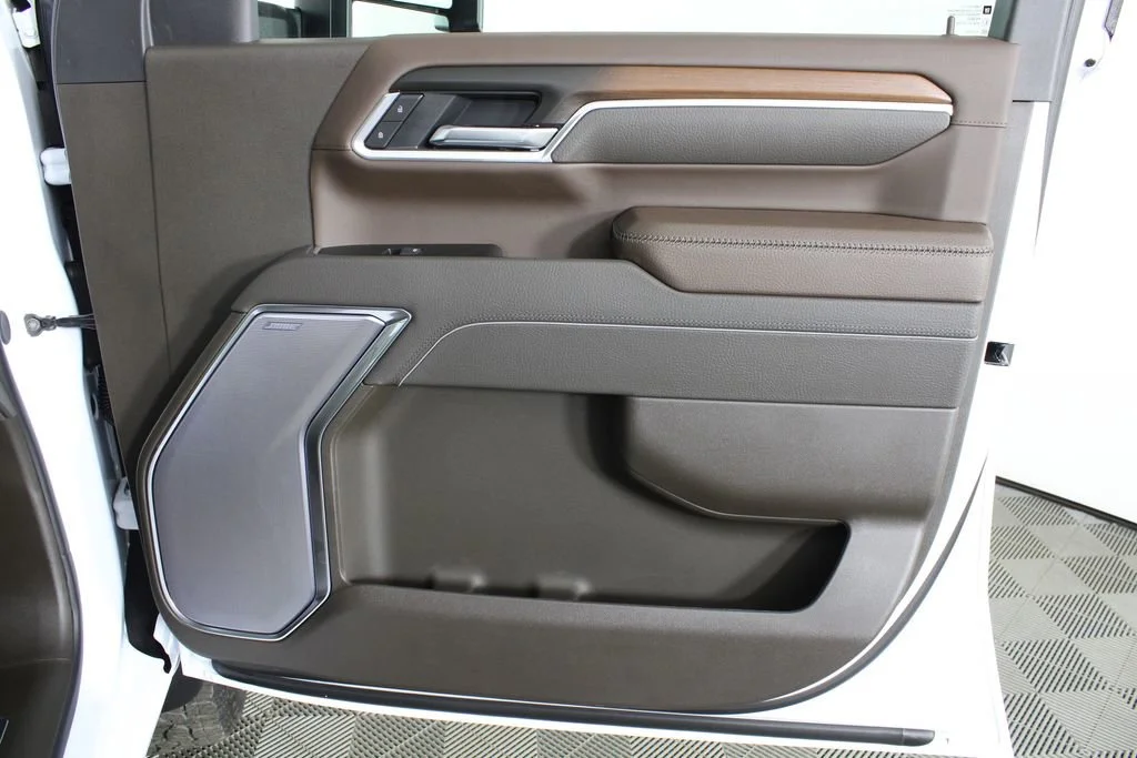 New 2026 Glacier White Tricoat GMC Denali image 8
