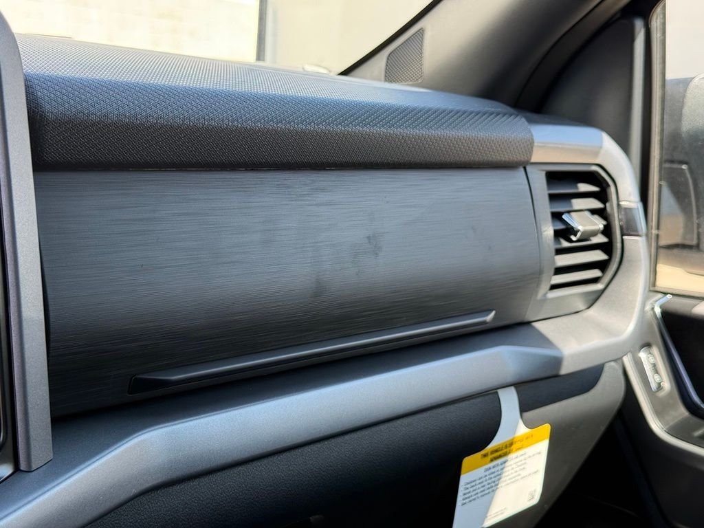 New 2026 Avalanche Ford XLT image 8