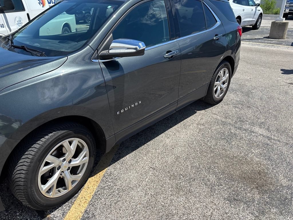 Used 2020 NIGHTFALL GRAY METALLIC Chevrolet Premier image 12