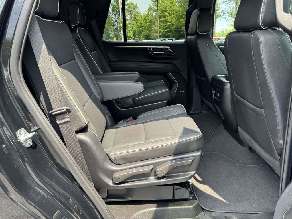 Used 2025 Black Chevrolet Premier image 16