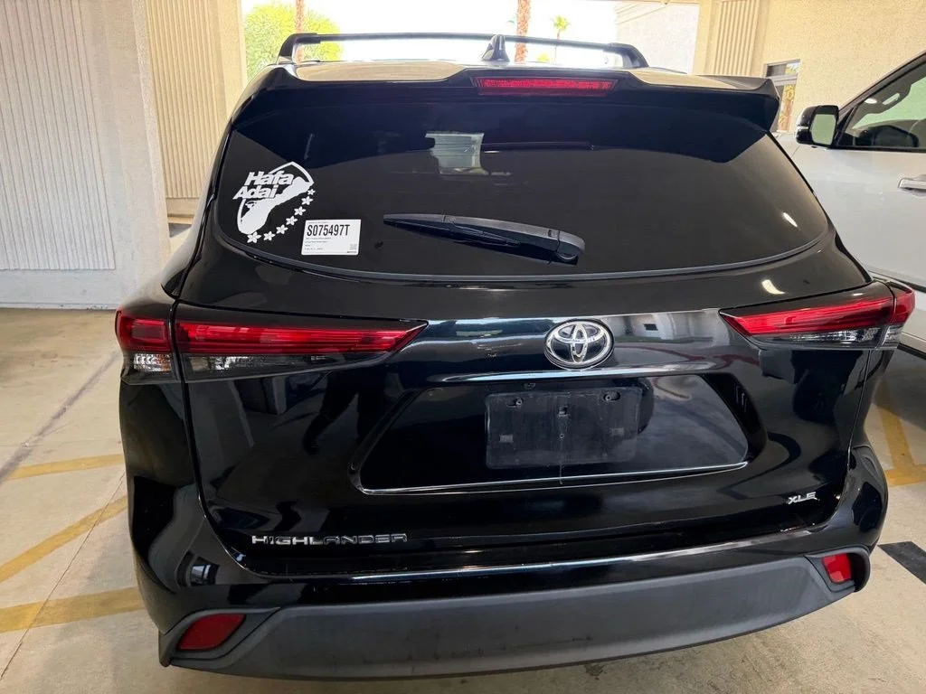 Used 2021 Midnight Black Metallic Toyota XLE image 2