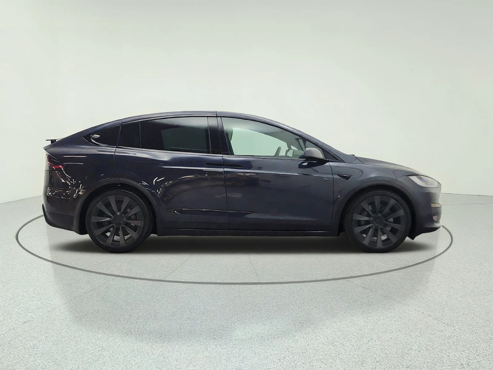 Used 2023 Midnight Silver Metallic Tesla Standard Range image 4