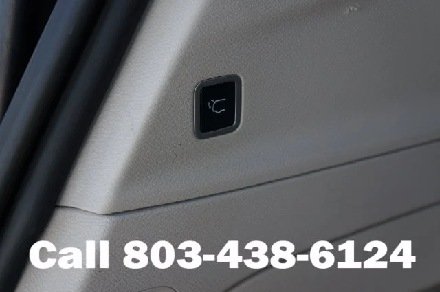 Used 2023 Brilliant Black Crystal Pearlcoat Chrysler Touring L image 17