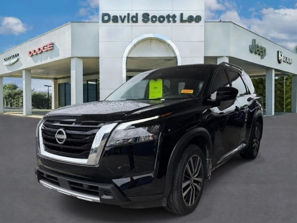 Used 2025 Black Nissan Platinum image 1