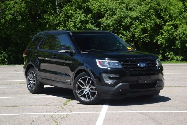 2016 Ford Explorer Sport 4WD's photo