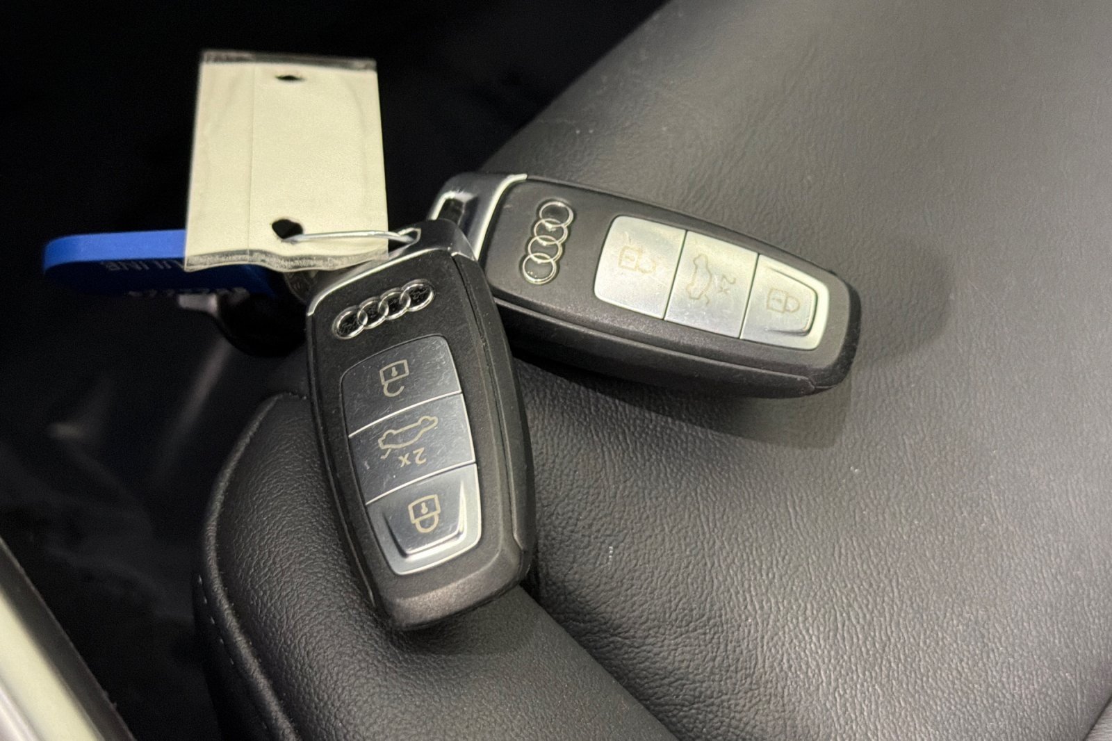 Used 2023 Brilliant Black Audi Premium 40 TFSI quattro image 23