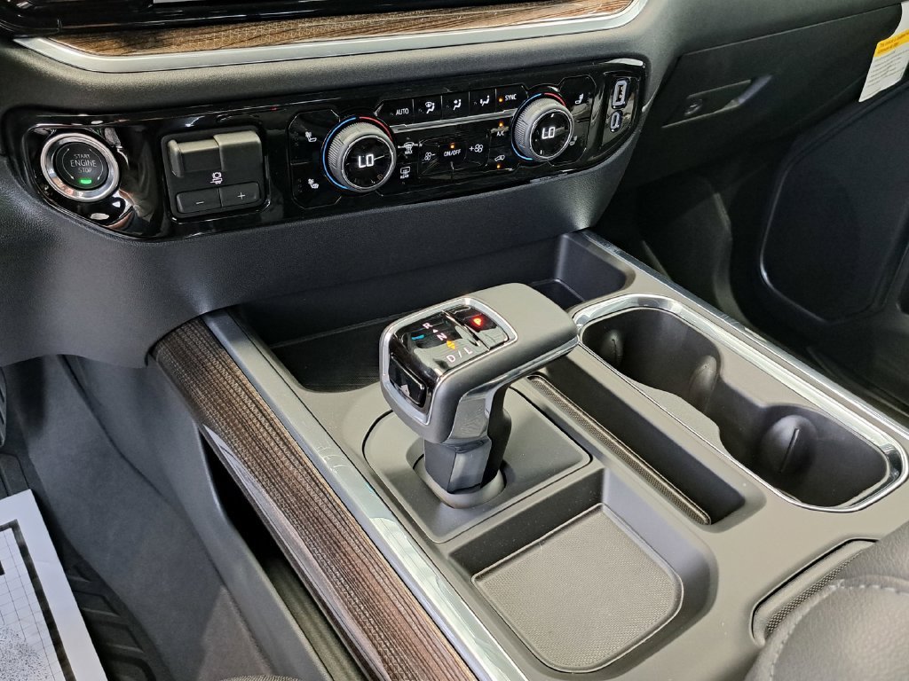 2026 Chevrolet Silverado 1500 RST Crew Cab Pickup Slide 10