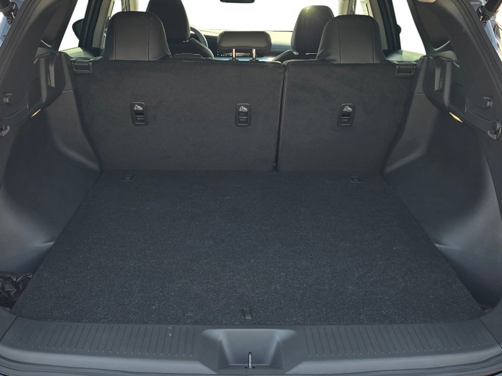 New 2027 Everest White Pearl Tricoat/Super Black Nissan Dark Armor image 24