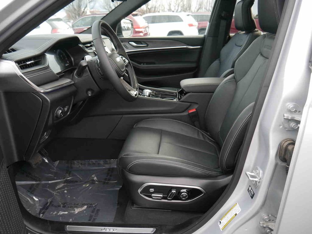 2025 Jeep Grand Cherokee L Overland - Photo 27