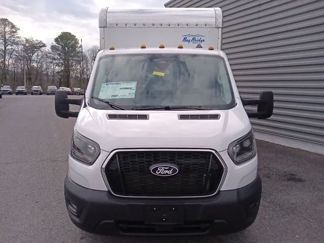 New 2026 Oxford White Ford Cutaway image 8