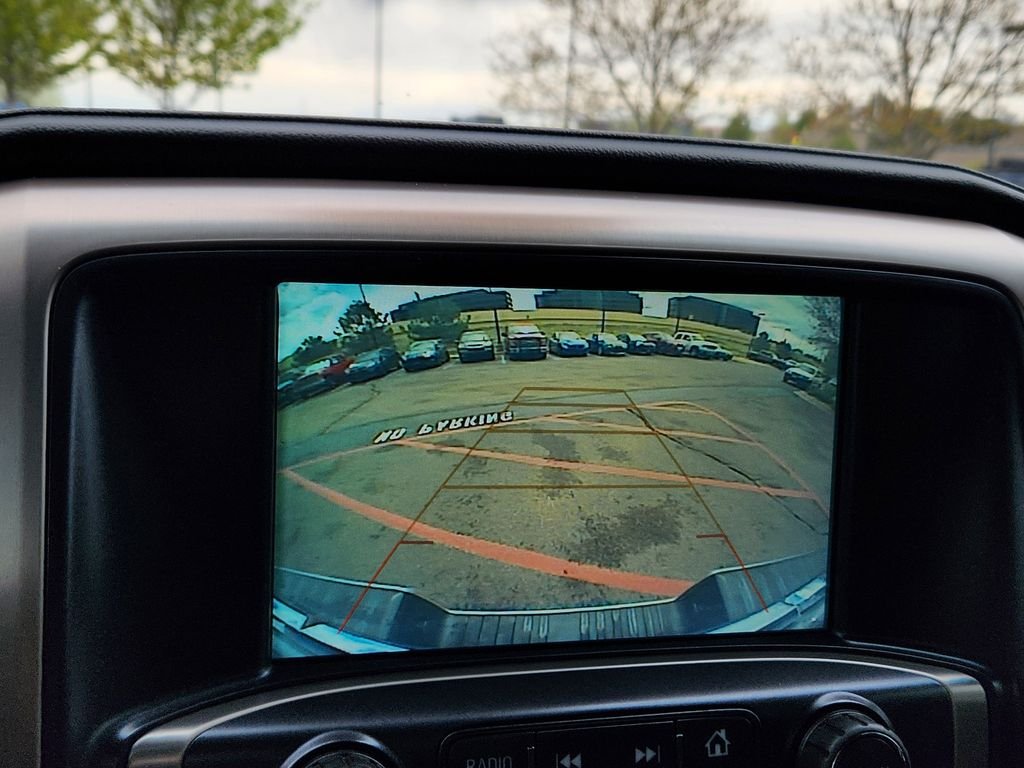 Used 2018 Silver GMC Denali image 19