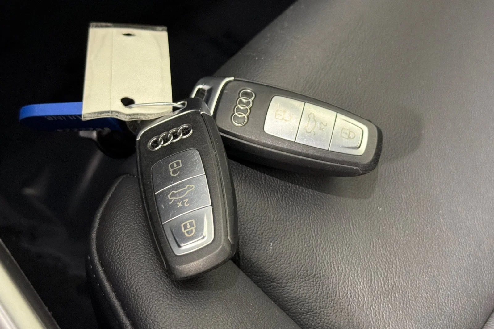 Used 2023 Brilliant Black Audi Premium 40 TFSI quattro image 23
