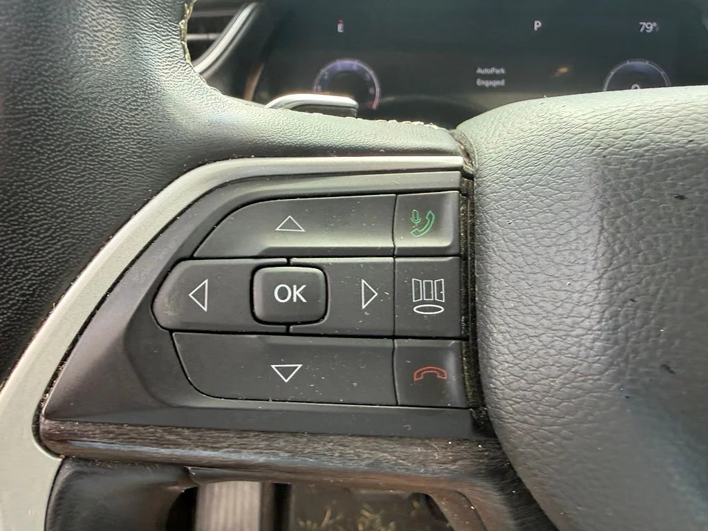 Used 2022 Gray Jeep Limited image 18