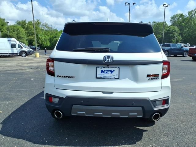 Used 2022 Platinum White Pearl Honda TrailSport image 6