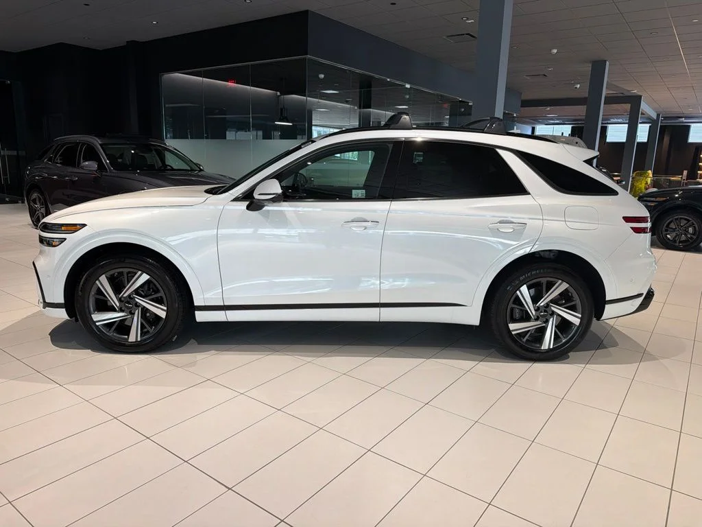 Used 2026 White Genesis 3.5T Sport Advanced image 4