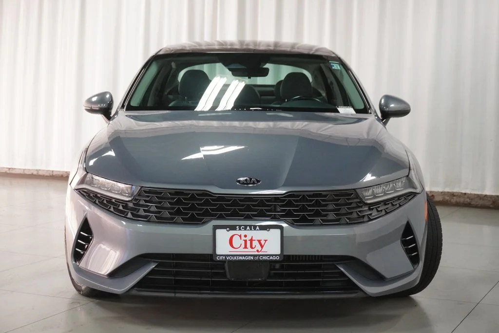 Used 2021 Everlasting Silver Kia EX image 9